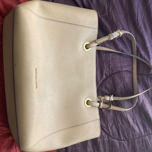 MichaelKors li brown shoulder bag